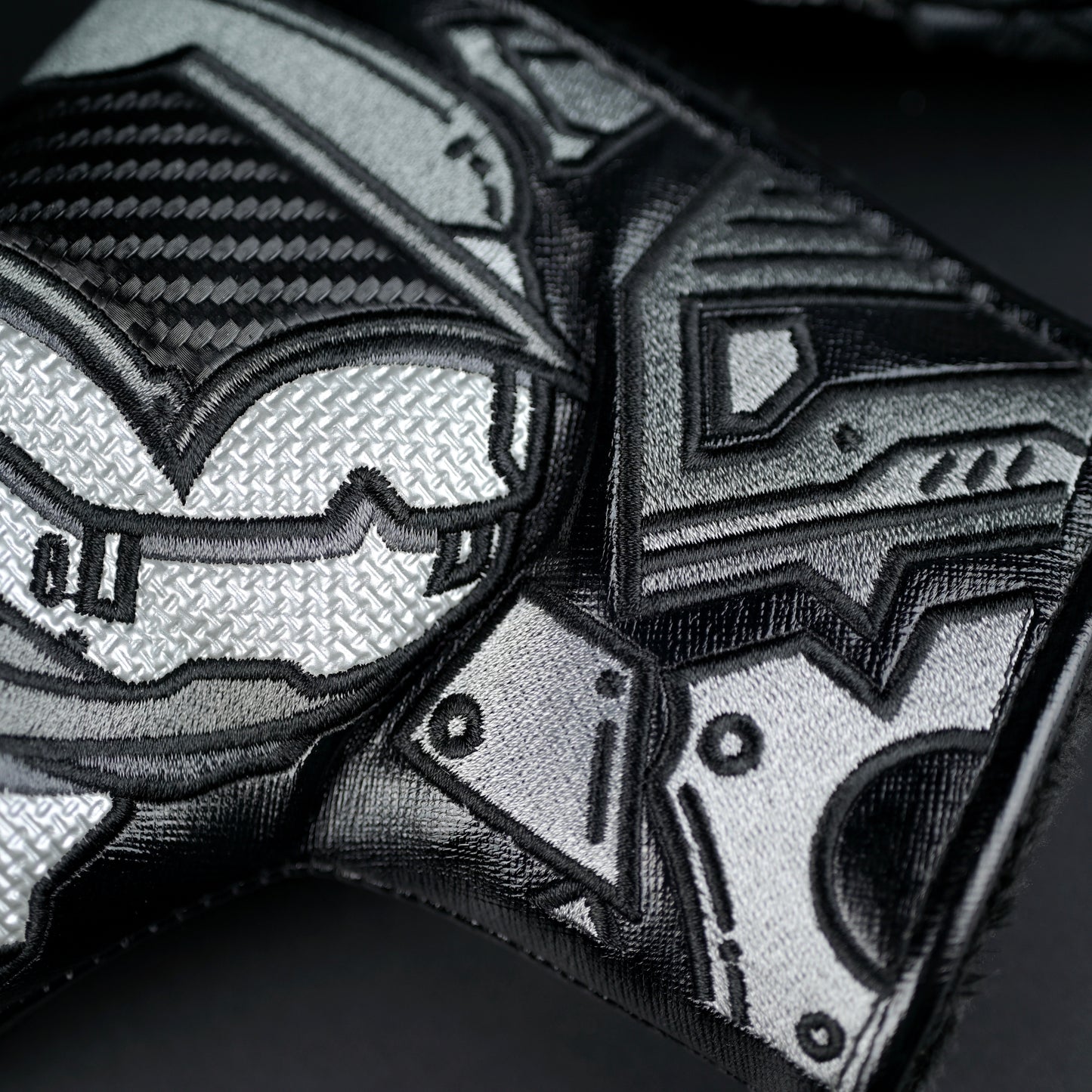 Super Suits "Dark Bat"-Blade Putter Headcover