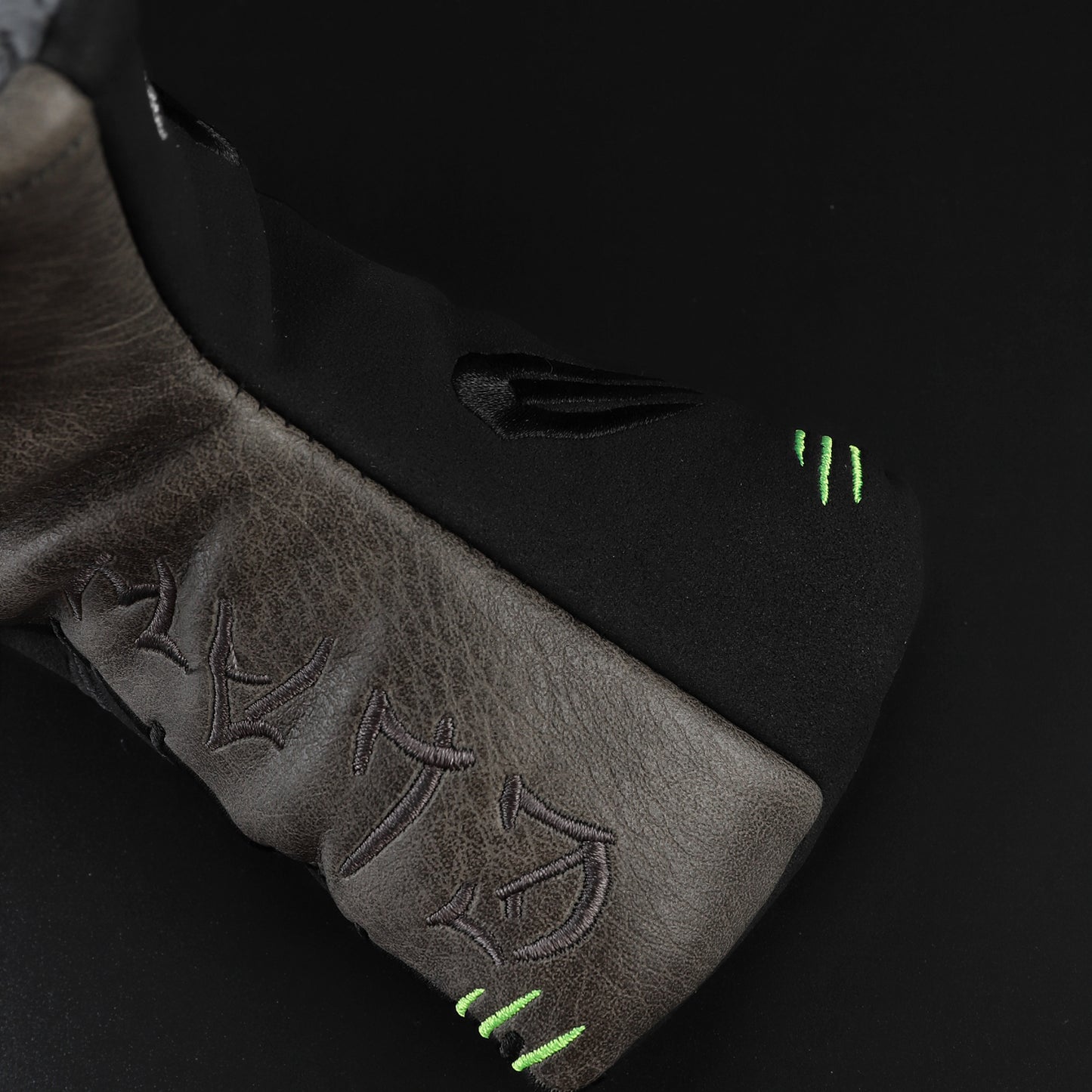 The Claw -Blade Putter Headcover